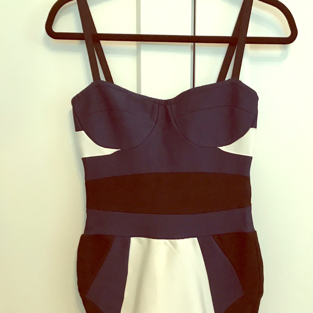 Wyatt Body Con Dress Size Medium